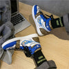 Baskets Vegeta Super Saiyan Blue de Dragon Ball Z portées, montrant leur style streetwear et leur coupe.