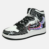 Paire de baskets montantes inspirées de Roronoa Zoro, montrant le design sombre de son style Santōryū.