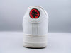 Vue arrière avec symbole du Mangekyō Sharingan imprimé en rouge