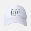Casquette de baseball blanche avec un dessin de Gon, Kirua, Kurapika et Léolio sous le logo parodique "F•R•I•E•N•D•S".