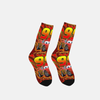 Enfant portant les chaussettes Flash McQueen, montrant comment elles s'ajustent sur la jambe.