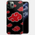 Coque noire pour iPhone avec le motif des nuages rouges de l'Akatsuki de l'anime Naruto Shippuden, vue sur un téléphone.