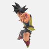 Figurine de Bardock en armure de combat, préparant un Kamé Hamé Ha père-fils (Dragon Ball Z), vue de face.