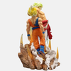 Vue de profil du diorama Goku vs Broly 22cm, centrée sur Son Goku SSJ en posture d'attaque.