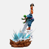 Vue de profil du diorama Goku vs Piccolo 25cm, centrée sur Piccolo en posture de combat.