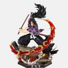 Figurine de Kokushibo, la Première Lune Supérieure de Demon Slayer, exécutant son Souffle de la Lune avec des effets de croissants violets.