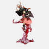 Vue de profil de la figurine Nezuko en pleine attaque.