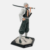 Vue de dos de la figurine de Sanemi Shinazugawa.