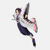 Vue de profil de la figurine de Shinobu Kocho en plein mouvement.