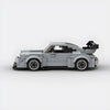 Vue de profil de la Porsche 911 (930) RWB en briques, montrant la longueur et les détails du modèle.