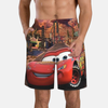 Personne portant le short de bain McQueen à Radiator Springs, vu de face.